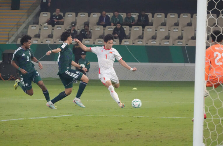 Video: Bàn thắng đẳng cấp của Đình Bắc vào lưới Ả Rập Xê Út